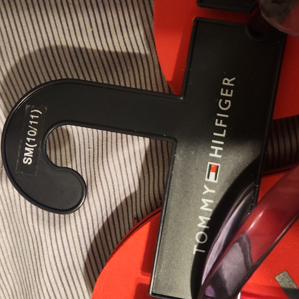 Flip Flops - Picture 3 of 3